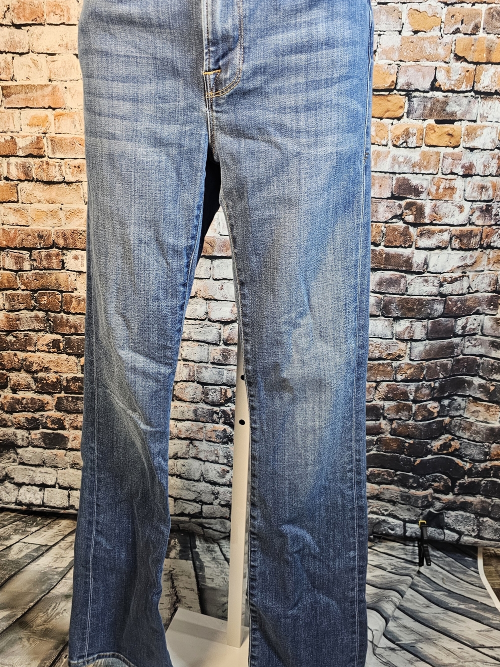 FRAME Le Mini Boot Jeans Size 27 High Rise Premium Designer Denim
